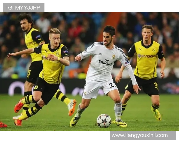 德甲前三悬念重重,多特蒙德主场告负加剧竞争态势 德甲前三悬念重重,多特蒙德主场告负加剧竞争态势