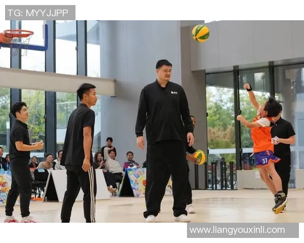 欧阳云与姚明的跨界合作探索体育与艺术的完美结合之路